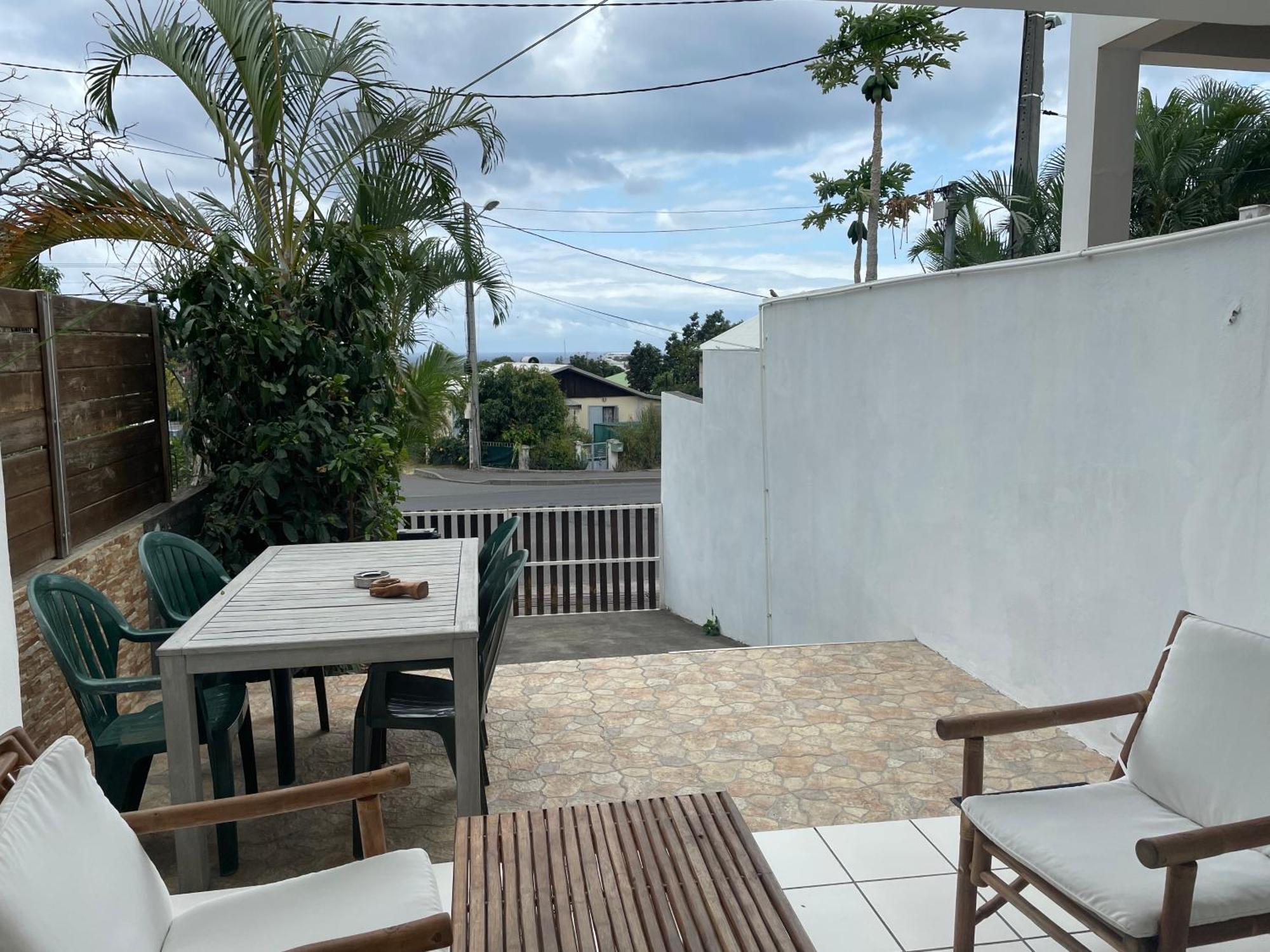 Studio 40M2 Saint Gilles Les Bains 外观 照片